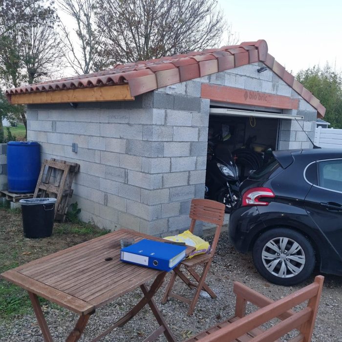 Intervention de L'écureuil du Jardin dans l'entretien et l'aménagement extérieur : nettoyage de façade, pose de clôture, aménagement paysager, élagage, et autres services professionnels pour vos espaces extérieurs à Pibrac.